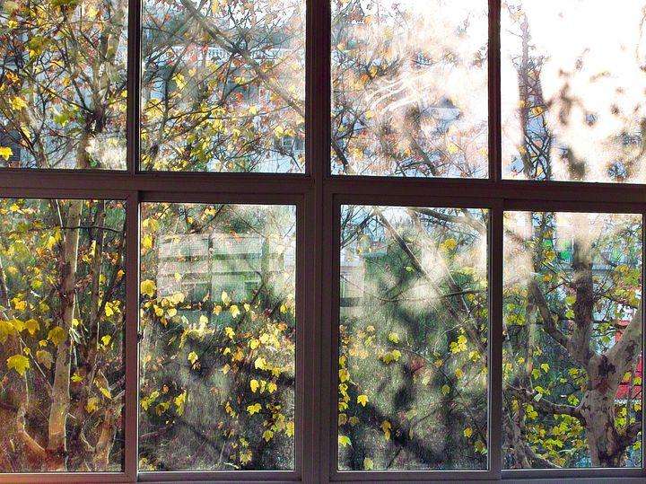 天气渐冷，您家的门窗做好准备迎接秋冬了吗？